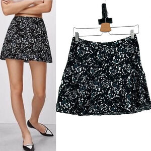 Aritzia Sunday Best Zelda Mini Skirt Flower Print Eyelet Lace Black Blue‎ Size 4